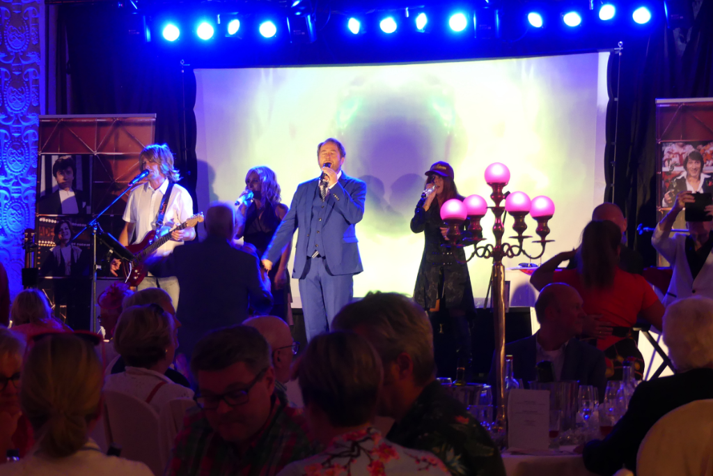 Das perfekte Schlager Dinner – Naumburg